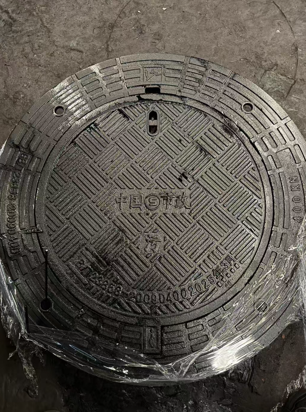亚东球墨铸铁防沉降井盖展示
